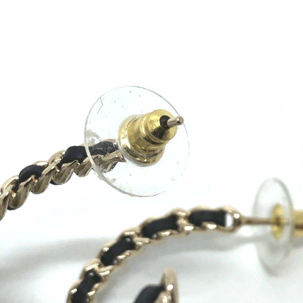 CHANEL Gold Earrings - Picture 5 of 6